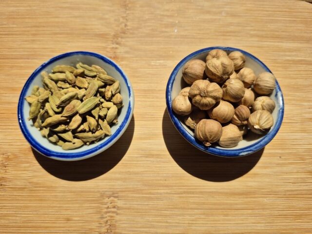 Cardamome de supermarché ou cardamome sauvage ?
Découvrez vite la différence et sublimez vos plats !
Lien vers en site dans la bio !
#cardamome #cardamom #epices #spices #cambodge #food #instafood #foodporn #yummyyummy #yummy #cuisinemaison #cambodia
